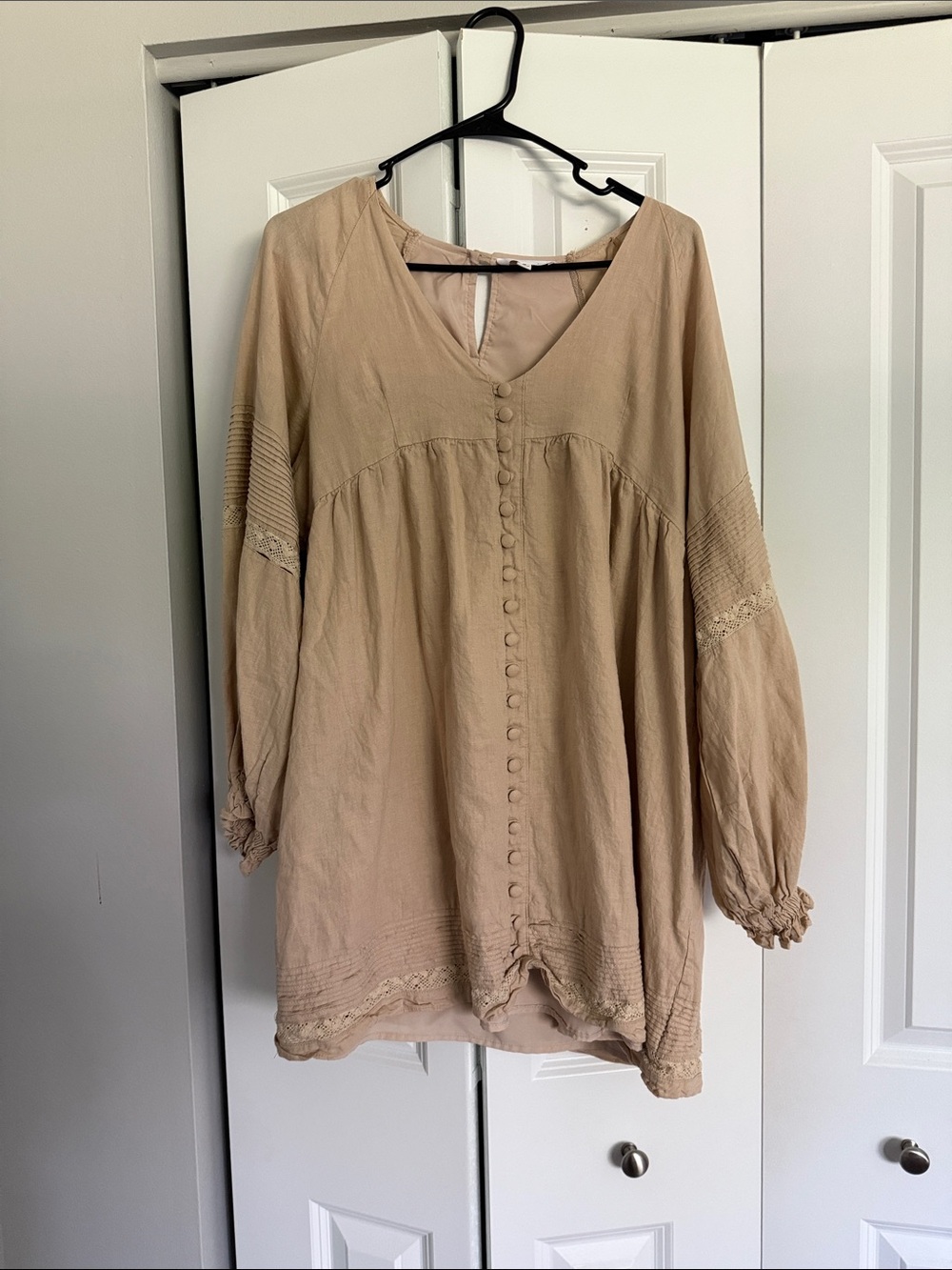 Women’s Mini Dress with Lace Trim - Picture 1 of 2